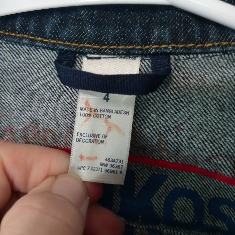 Osh Kosh B'gosh child 4 snap up dark wash denim jacket w pockets 100% Cotton